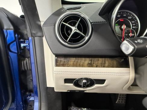 Used 2017 Mercedes-Benz SL 450 image 27