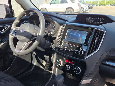 Used 2021 Subaru Forester Premium AWD/4WD image 9