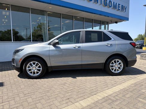 Used 2023 Chevrolet Equinox LT FWD image 2