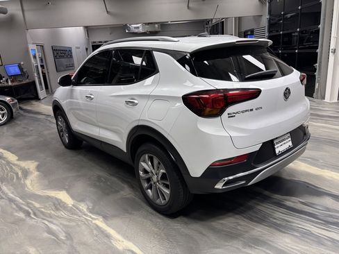 Used 2022 Buick Encore GX Essence w/ Experience Buick Package image 35