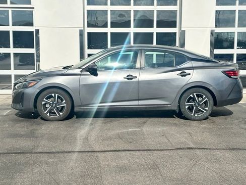 Used 2024 Nissan Sentra SV FWD image 3