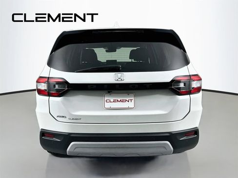 Used 2025 Honda Pilot EX-L image 8