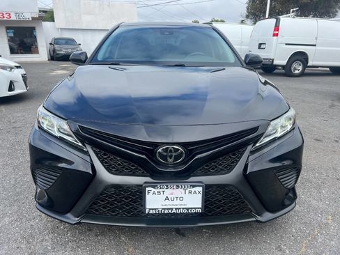 Used 2019 Toyota Camry SE image 5