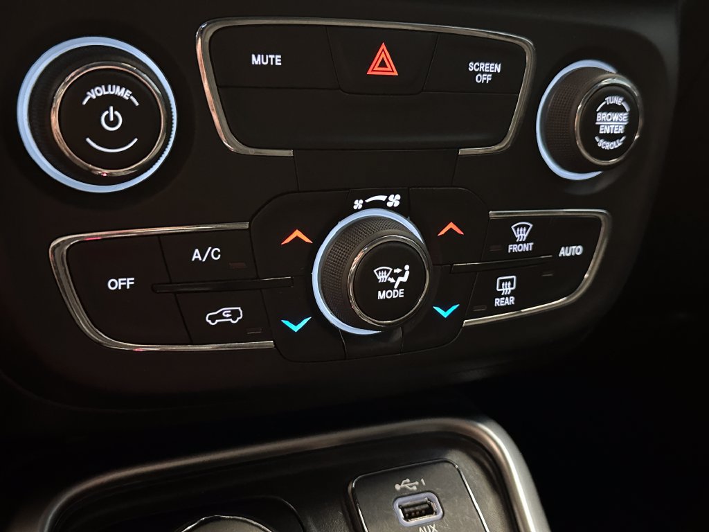 Used 2020 Jeep Compass Sport w/ Cold Weather Group AWD/4WD image 14