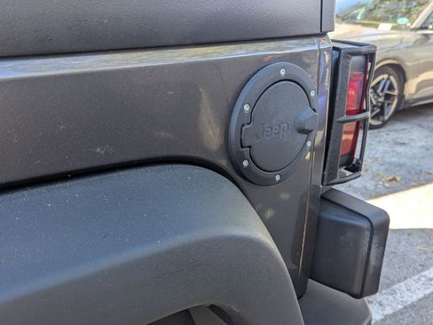 Used 2017 Jeep Wrangler Sport image 10