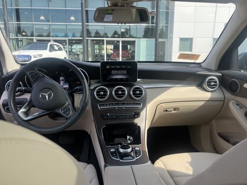 Certified 2019 Mercedes-Benz GLC 300 4MATIC image 31