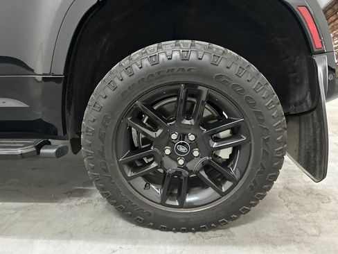 Used 2022 Land Rover Defender 110 X-Dynamic SE AWD/4WD image 63