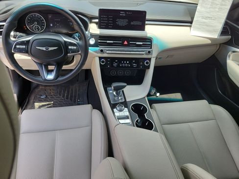 Used 2025 Genesis G70 2.5T RWD image 9