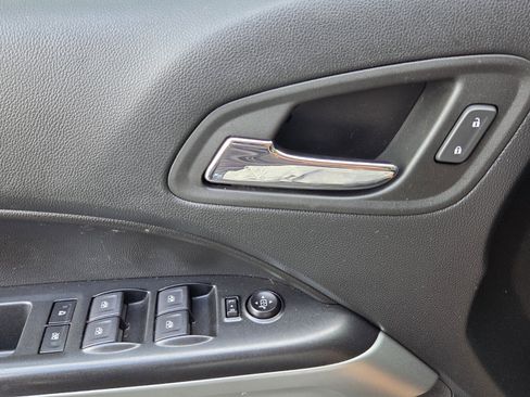 Used 2022 Chevrolet Colorado LT w/ LT Convenience Package image 15