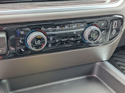 New 2026 Chevrolet Silverado 2500 LTZ w/ LTZ Premium Package AWD/4WD image 30