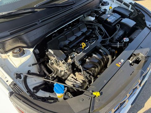 Used 2025 Hyundai Venue SEL FWD image 38
