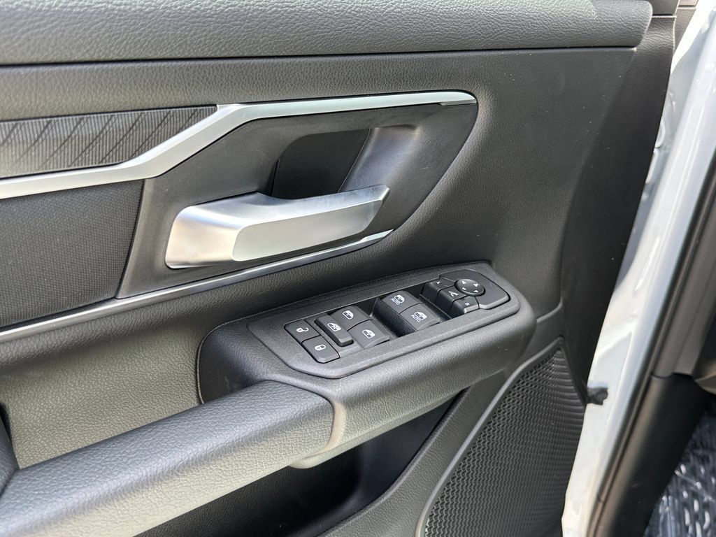 New 2026 RAM 1500 Big Horn w/ Night Edition AWD/4WD image 19