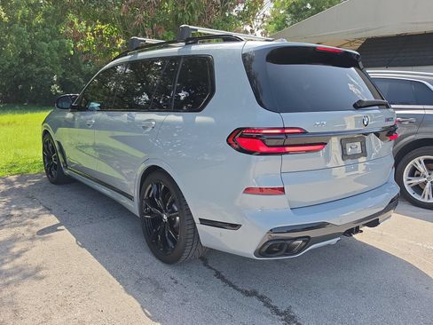 Used 2024 BMW X7 M60i w/ M Sport Professional Package AWD/4WD image 4