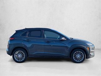 Used 2018 Hyundai Kona SEL video 4