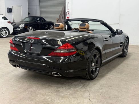 Used 2011 Mercedes-Benz SL 550 image 6