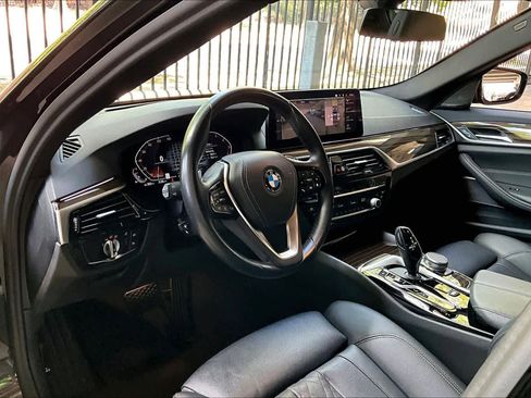 Used 2021 BMW 530i RWD image 17