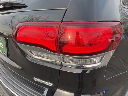 Used 2021 Jeep Grand Cherokee Limited image 37