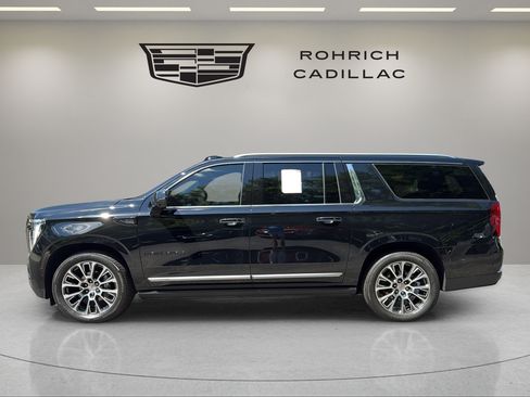 Used 2026 GMC Yukon XL Denali w/ Denali Reserve Package AWD/4WD image 8
