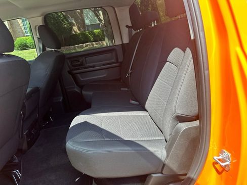 Used 2019 RAM 1500 Express w/ Express Value Package AWD/4WD image 16
