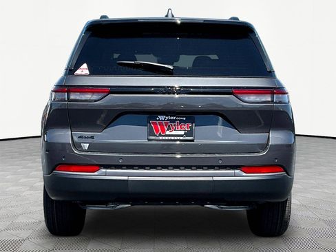 New 2026 Jeep Grand Cherokee Altitude AWD/4WD image 5