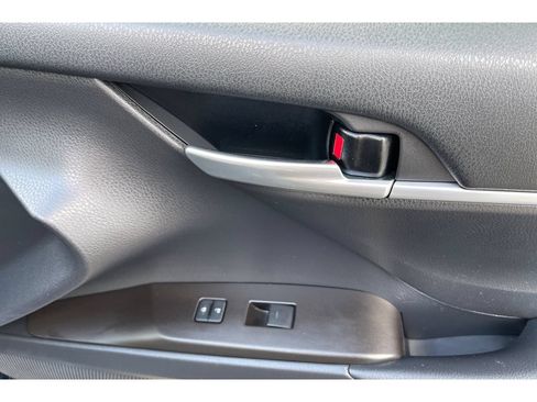 Used 2021 Toyota Camry SE FWD image 20