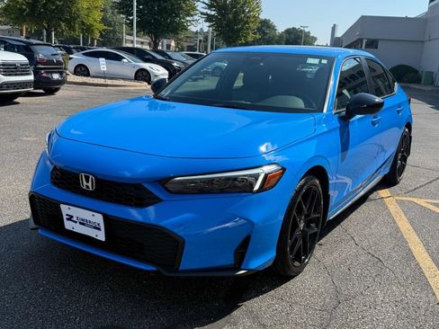 Used 2025 Honda Civic Sport image 8