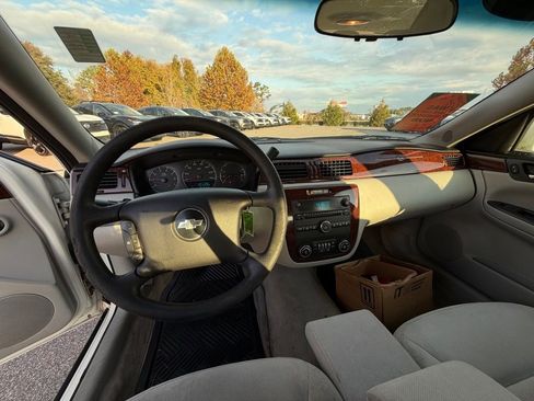 Used 2008 Chevrolet Impala LT image 18