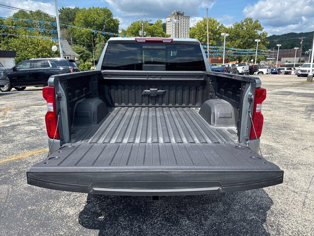New 2026 Chevrolet Silverado 1500 RST w/ Convenience Package II AWD/4WD image 24