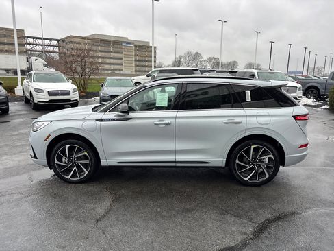 New 2026 Lincoln Corsair Grand Touring AWD/4WD image 4