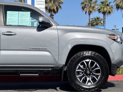 Used 2021 Toyota Tacoma TRD Sport w/ Technology Package RWD image 33