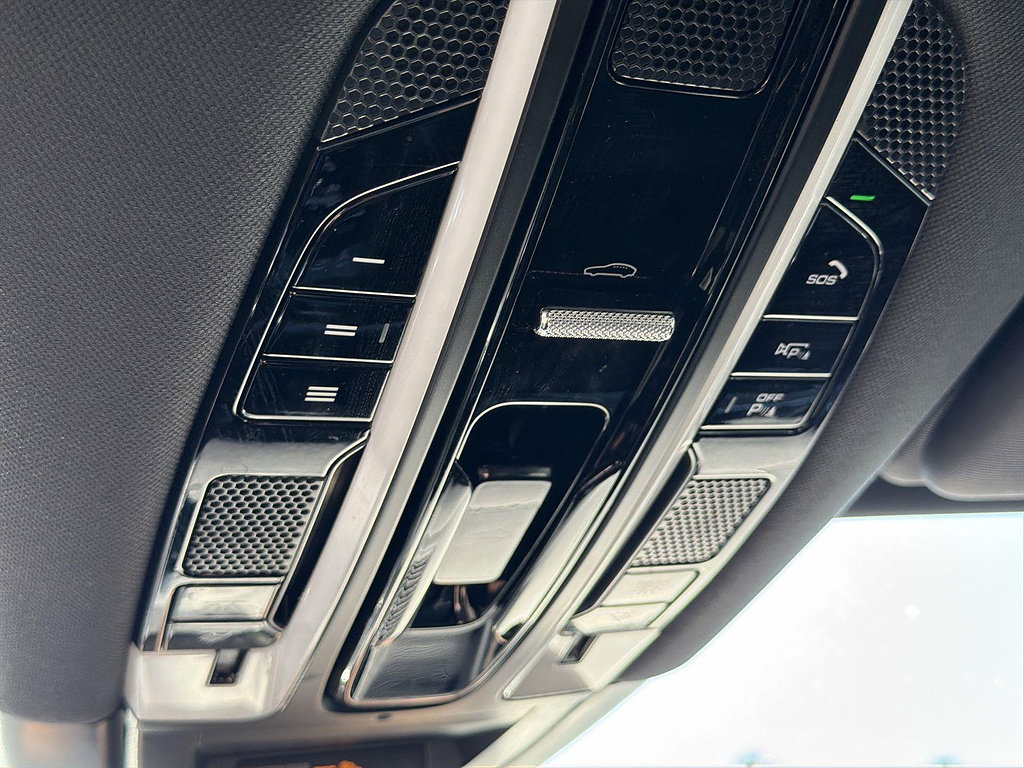 Used 2023 Porsche Cayenne AWD/4WD image 42