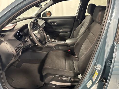 Used 2025 Honda HR-V Sport image 4