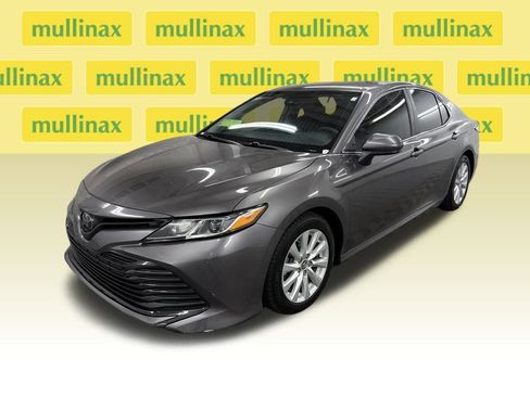 Used 2019 Toyota Camry L image 13