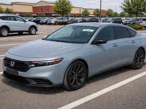 Used 2025 Honda Accord SE image 1