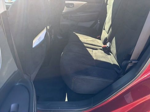Used 2018 Nissan Murano SV image 12