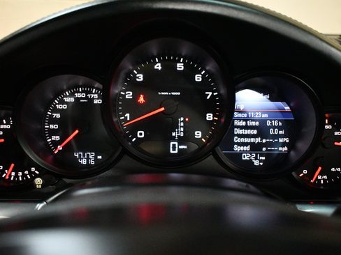Used 2015 Porsche 911 Targa 4 AWD/4WD image 25