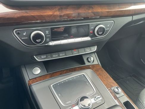 Used 2018 Audi Q5 2.0T Premium Plus w/ Premium Plus Package image 23