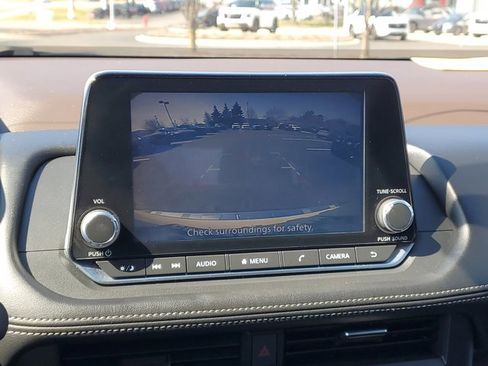 Certified 2023 Nissan Rogue SV image 15