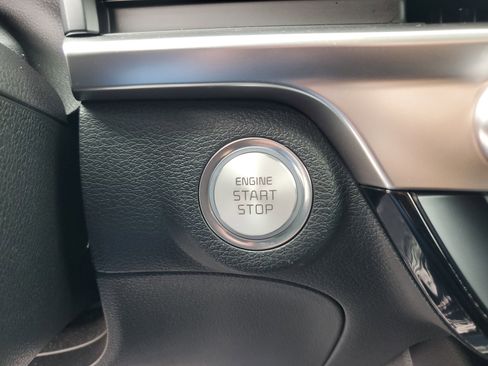 Used 2025 Kia Telluride LX FWD image 24