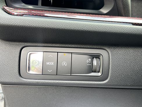 New 2026 Chevrolet Traverse RS FWD image 18