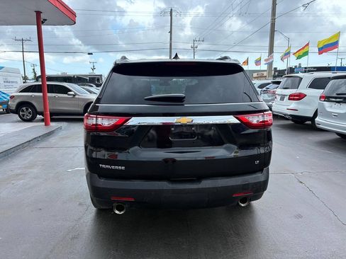 Used 2021 Chevrolet Traverse LT FWD image 4