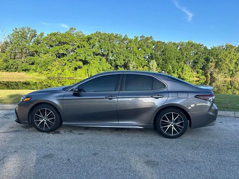 Used 2024 Toyota Camry SE w/ Convenience Package FWD image 2