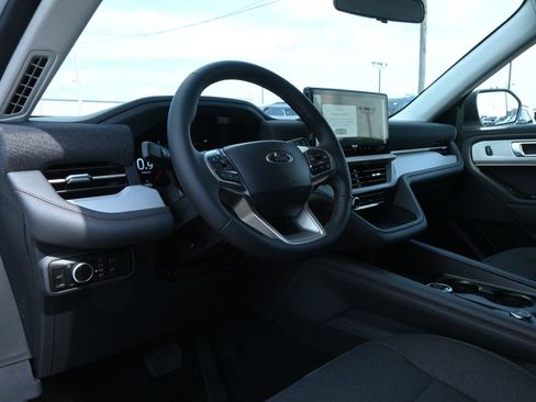 New 2026 Ford Explorer Active RWD image 15