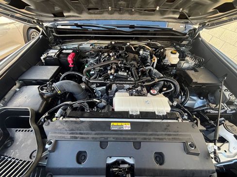 Used 2025 Toyota Tacoma TRD Off-Road image 32