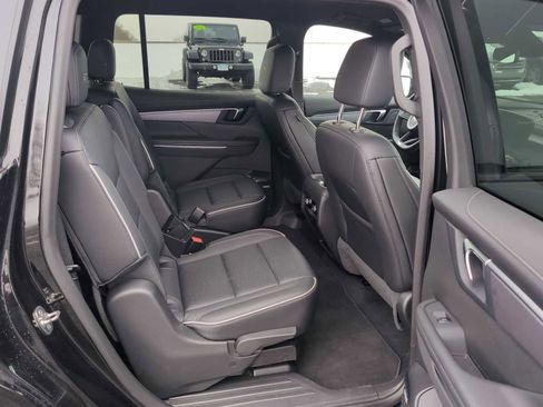 Used 2025 Buick Enclave Sport Touring image 34