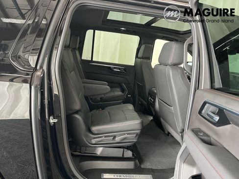 Used 2025 Chevrolet Suburban RST w/ RST Capability Package image 21