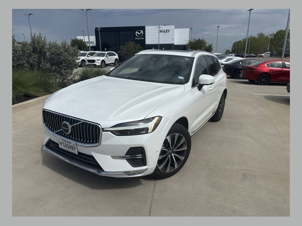Used 2023 Volvo XC60 B5 Plus AWD/4WD image 1
