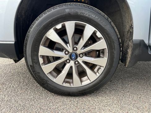 Used 2017 Subaru Outback 2.5i Limited image 11