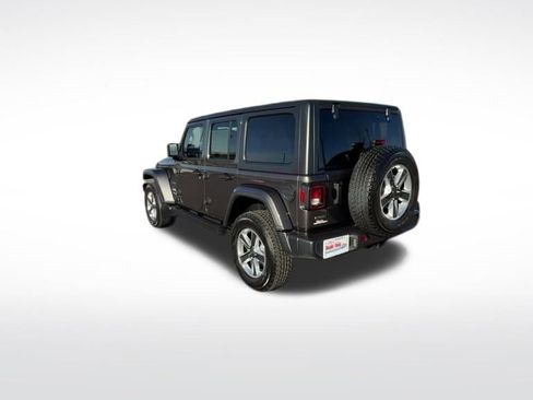 Used 2021 Jeep Wrangler Unlimited Sahara image 38