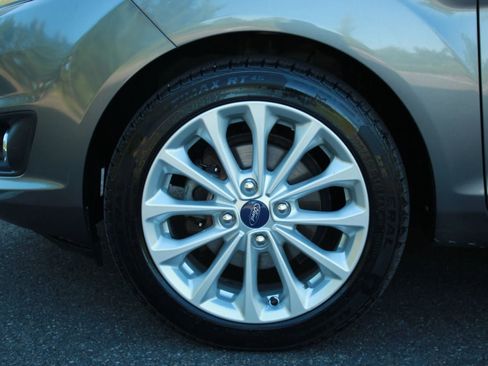 Used 2014 Ford Fiesta SE w/ Equipment Group 201A FWD image 26